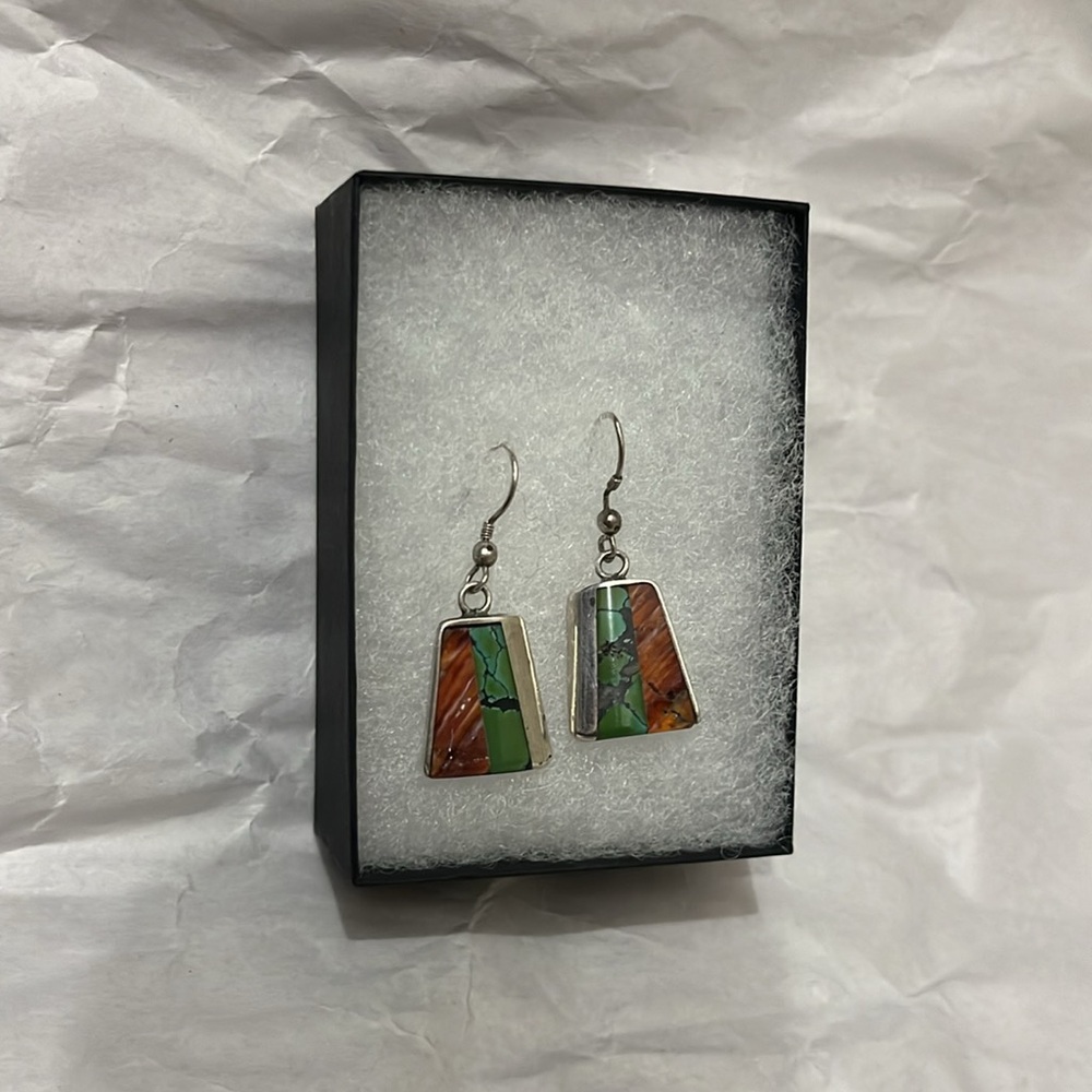 NWOT Sterling Silver~Navaho artist Jimmy Royer Signed Turquoise&Oyster Earrings